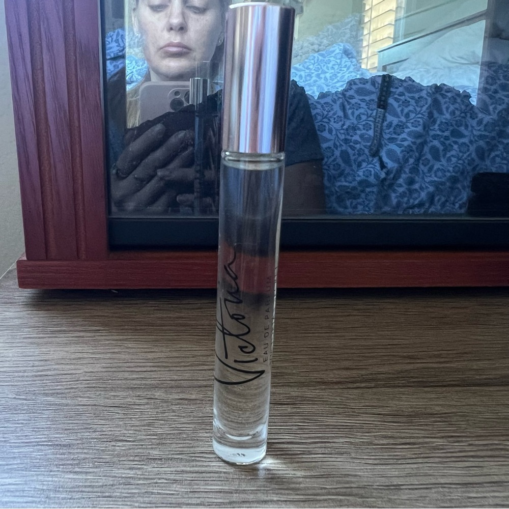 Victoria's Secret Fragrance - Silver and Clear
